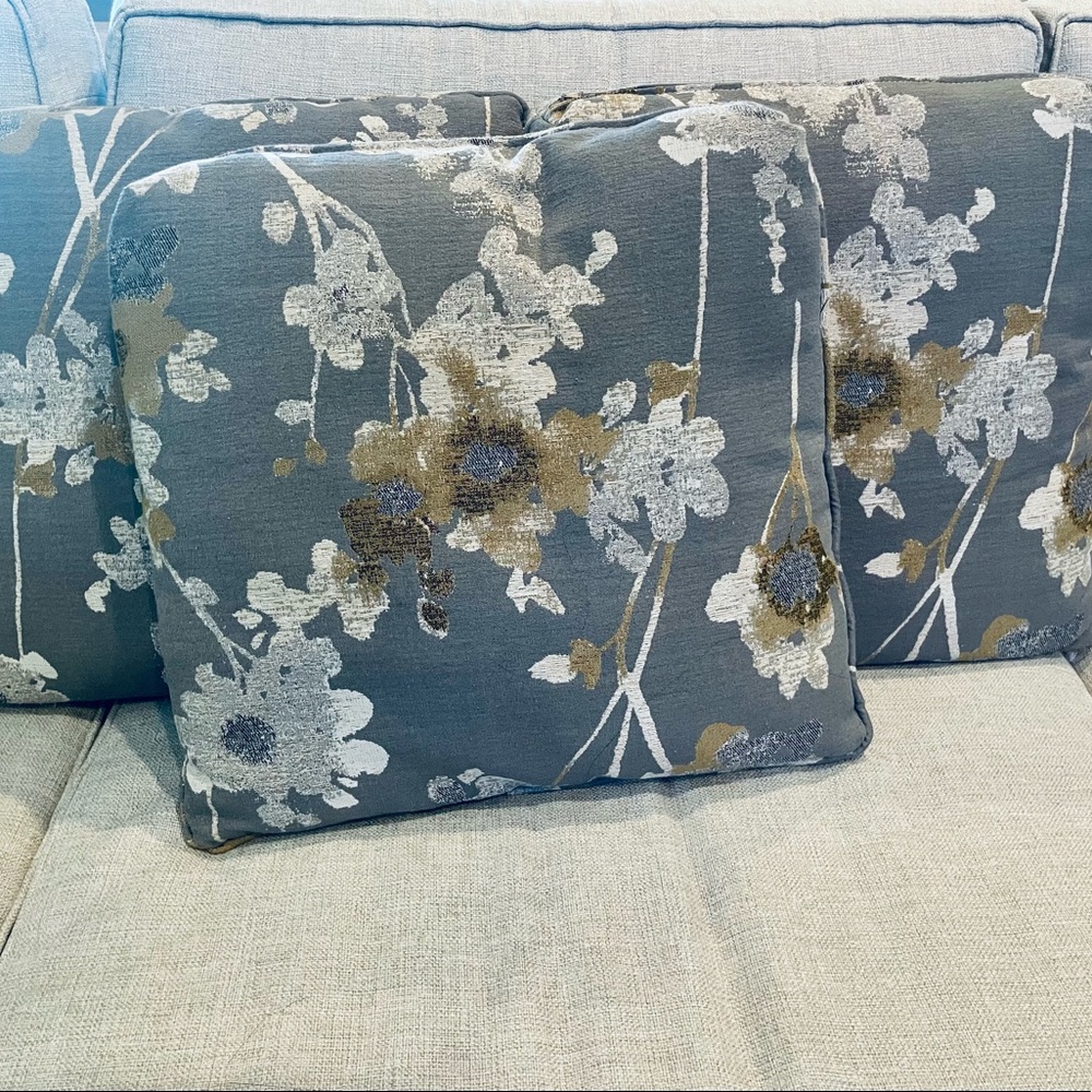 Design Lab 17” Toss Pillows